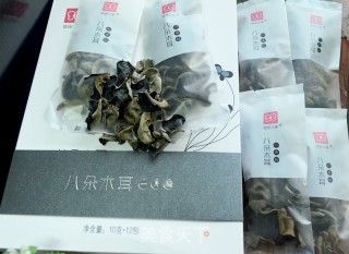 素炒木耳核桃山药片的做法步骤：1