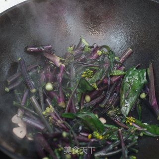 蒜香红菜苔的做法步骤：3