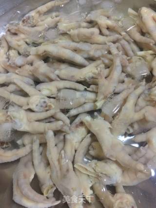 拌凤爪的做法步骤：4