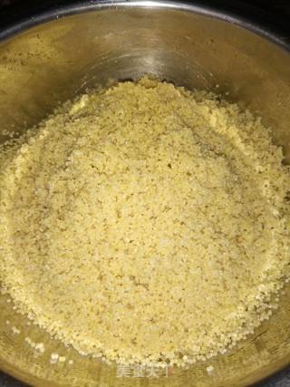小米蒸肉的做法步骤：1