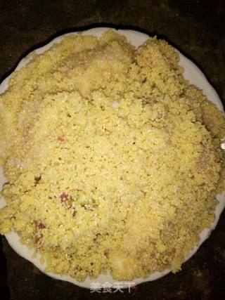 小米蒸肉的做法步骤：3