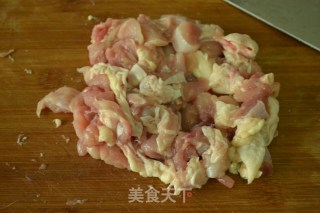 酱爆鸡丁的做法步骤：3