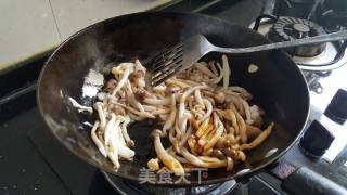 素烧双菇的做法步骤：4