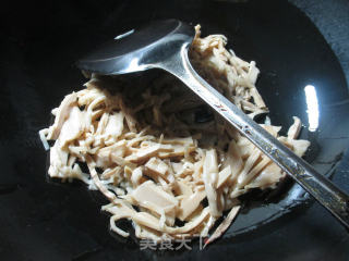 水笋烧茭白的做法步骤：4