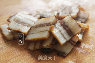 豆干炒腊肉的做法步骤：4