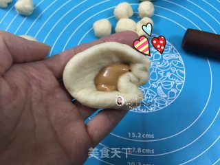 花生酱挤挤卡通汤种面包的做法步骤：16