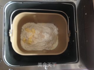 淡奶油面包的做法步骤：2