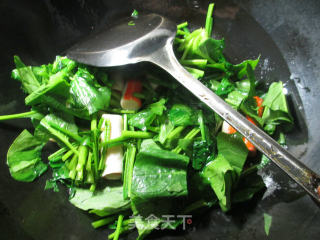 蟹肉棒菠菜煮粉丝的做法步骤：3