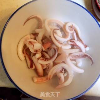 炒鱿鱼的做法步骤：6