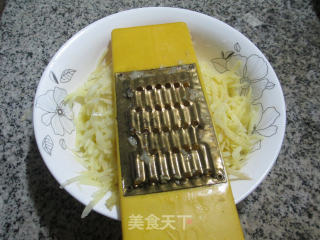 胡萝卜炒土豆的做法步骤：2