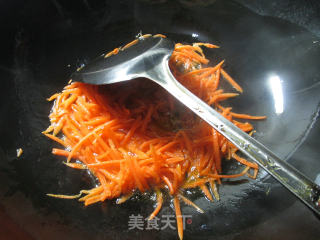 胡萝卜炒土豆的做法步骤：4