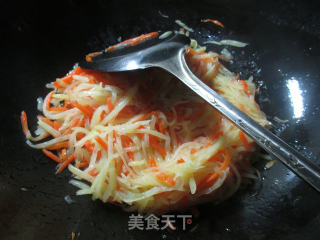 胡萝卜炒土豆的做法步骤：8
