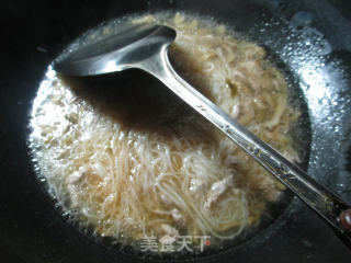 榨菜丝里脊肉线面的做法步骤：7