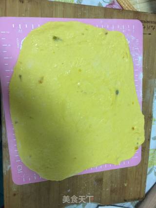 多样花卷的做法步骤：2