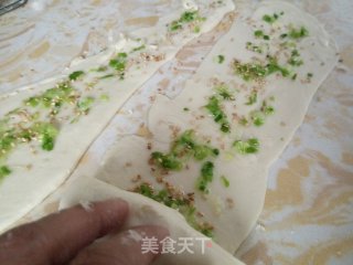 台式葱油饼的做法步骤：6