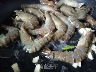 【台湾】茄汁大虾的做法步骤：2