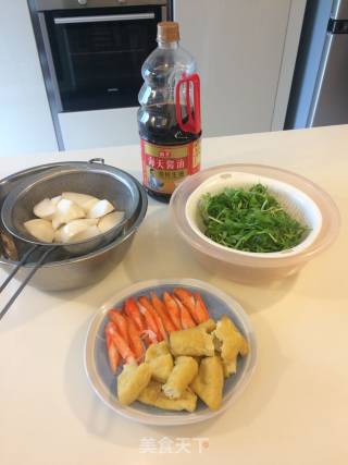 圆萝卜酱油汤的做法步骤：1