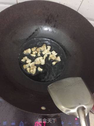 尖椒肉丝的做法步骤：1
