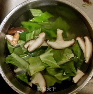 水煮肥肠的做法步骤：2