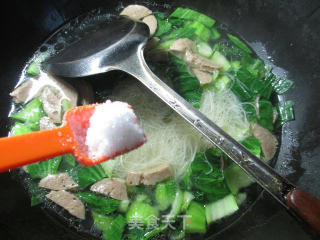 牛肉丸青菜线面的做法步骤：6