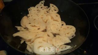醋溜藕片的做法步骤：2