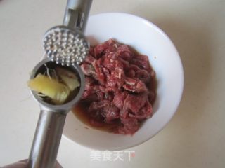 【湖北】牛肉青椒萝卜丝的做法步骤：2