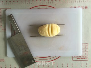 风琴土豆的做法步骤：1