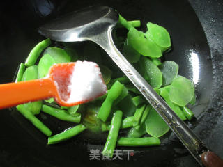 【宁波】梅豆炒莴笋的做法步骤：6