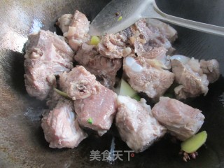 【山东】莲藕排骨宽粉的做法步骤：3