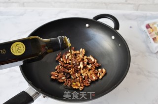 核桃藕粉糊的做法步骤：3