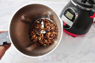 核桃藕粉糊的做法步骤：4