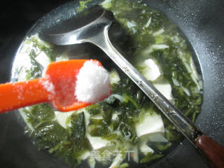 【宁波】雪菜冬笋豆腐汤的做法步骤：8