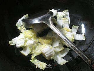 【宁波】白菜煮鲜虾小馄饨的做法步骤：3