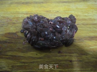 【东北】羊腰子炒韭菜的做法步骤：2