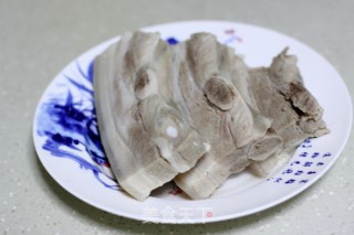 蕨菜黄豆炖肉的做法步骤：2