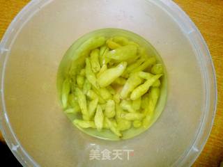 泡椒凤爪的做法步骤：5