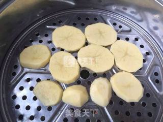 原味土豆泥丸的做法步骤：1