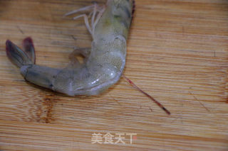 鲜虾粉丝煲的做法步骤：2