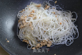 鲜虾粉丝煲的做法步骤：10