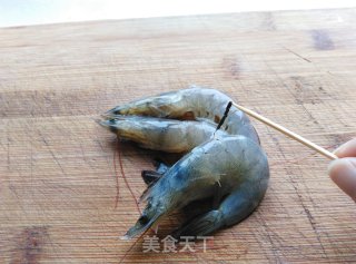 【烟台】盐焗鹰爪虾的做法步骤：2