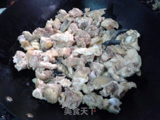 【四川】】姜汁热窝鸡的做法步骤：4