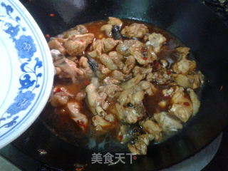 【四川】】姜汁热窝鸡的做法步骤：6