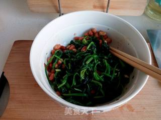 【东北】菠菜拌花生米的做法步骤：4