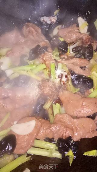 【贵州】泡椒牛肉的做法步骤：8