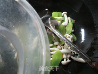 【宁波】白玉菇炒莴笋的做法步骤：5