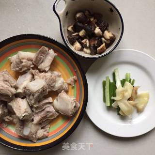【南通】排骨香菇焖饭的做法步骤：3