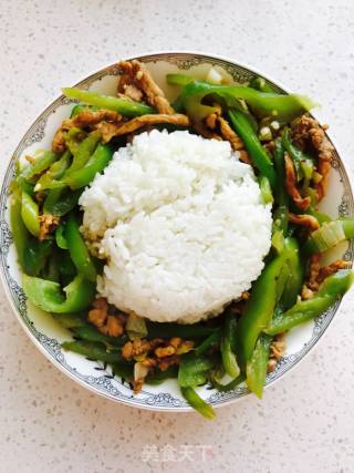 青椒肉丝盖饭的做法步骤：5