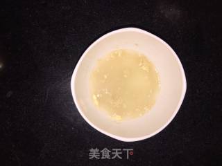 【东北】葱香孜然小花卷的做法步骤：1