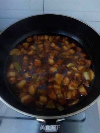 【黑龙江】红烧肉炖油豆角的做法步骤：5