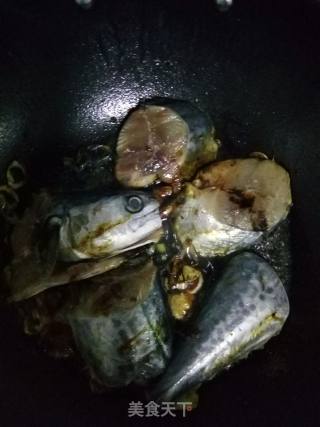 酱烧鲅鱼段的做法步骤：3
